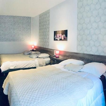 Hotel Le Kamelia Сал Екстериор снимка