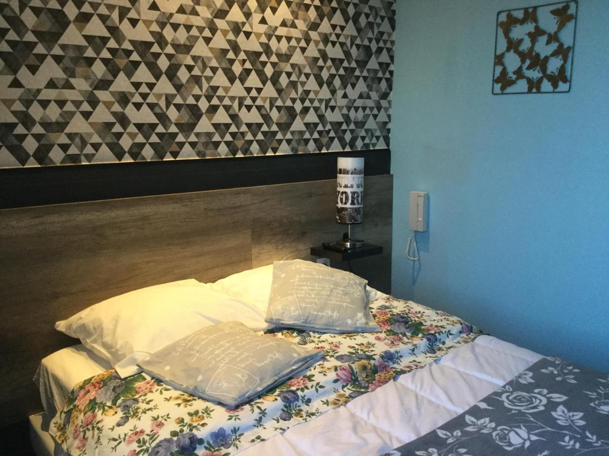 Hotel Le Kamelia Сал Екстериор снимка