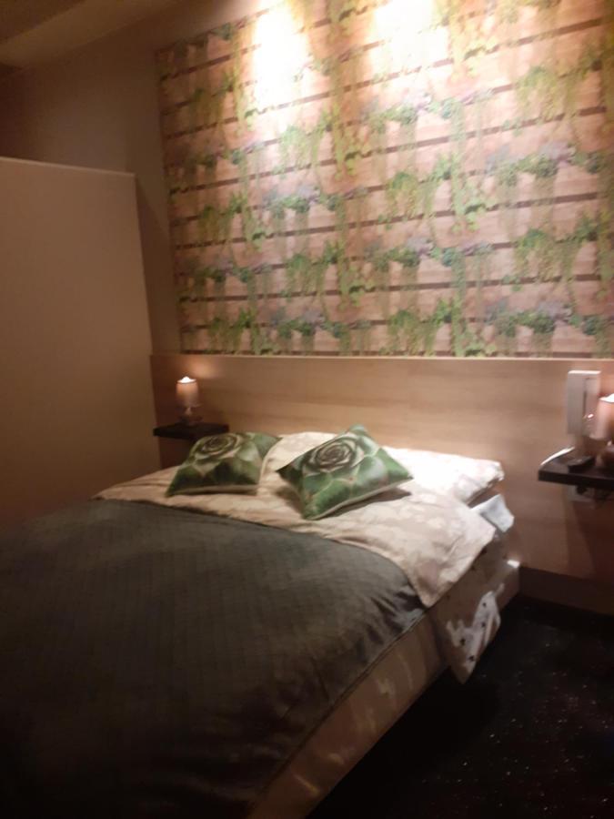 Hotel Le Kamelia Сал Екстериор снимка