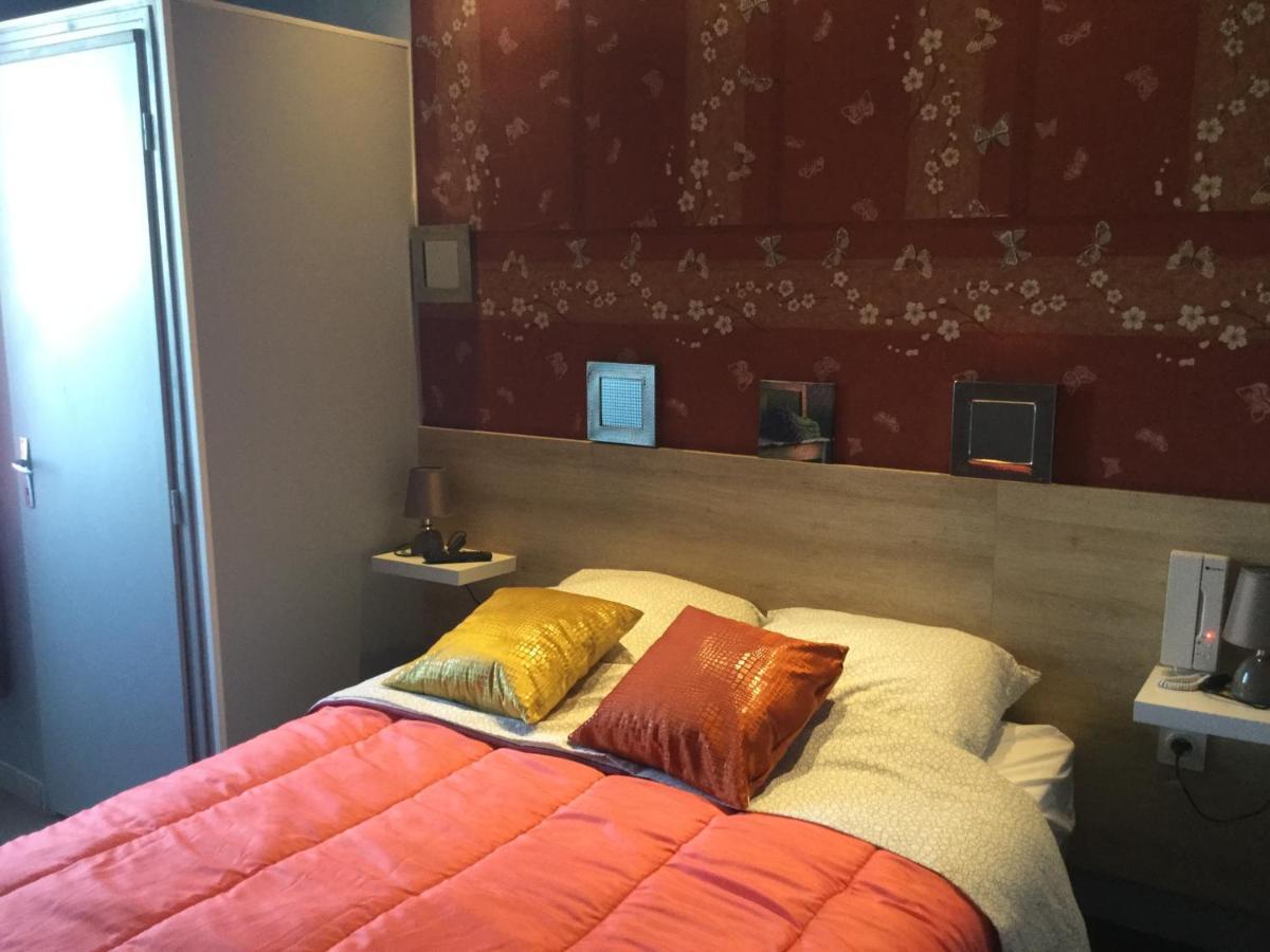 Hotel Le Kamelia Сал Екстериор снимка
